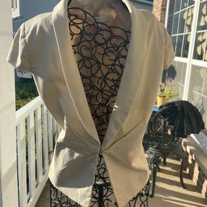 BEIGE CAP SLEVE BLAZER